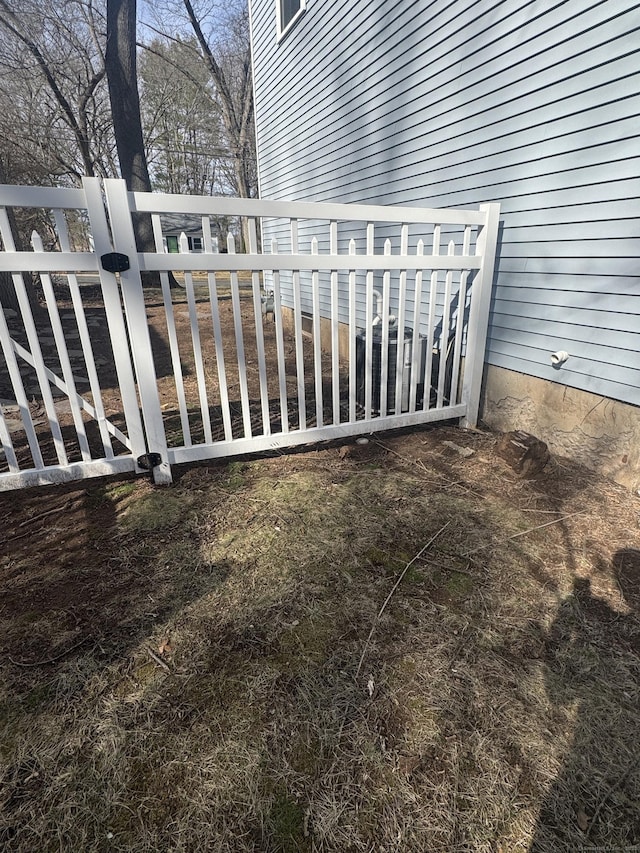 28 Devon Dr, Manchester, CT 06040 - view of gate
