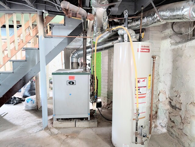 18 Victory St, Bridgeport, CT 06606 - utilities featuring water heater