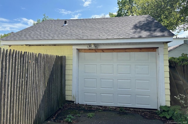 76 Pratt St, Fairfield, CT 06824 - view of detached garage