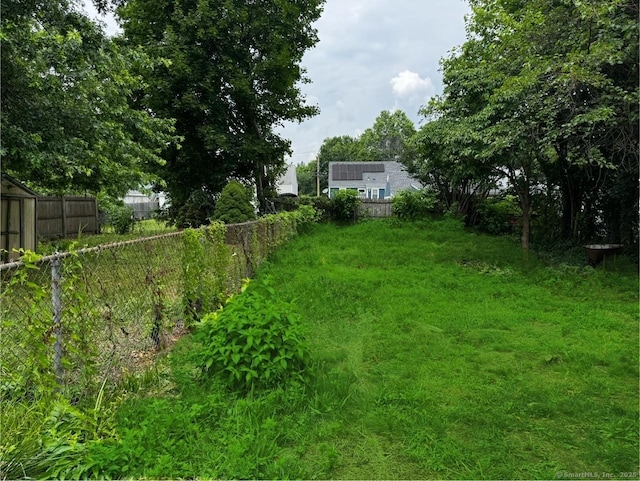 179 Mcgrath Ct, Stratford, CT 06615 - view of yard