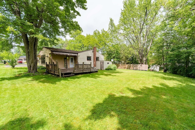 10 Thomas St, Windsor Locks, CT 06096 - view of yard with a deck