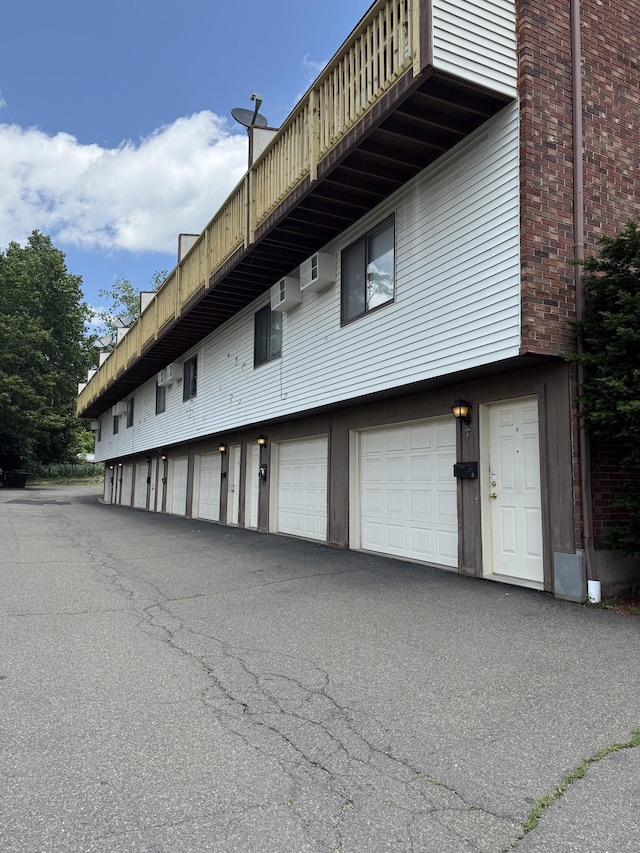 531 Meriden Rd Unit 2, Waterbury, CT 06705 - view of building exterior
