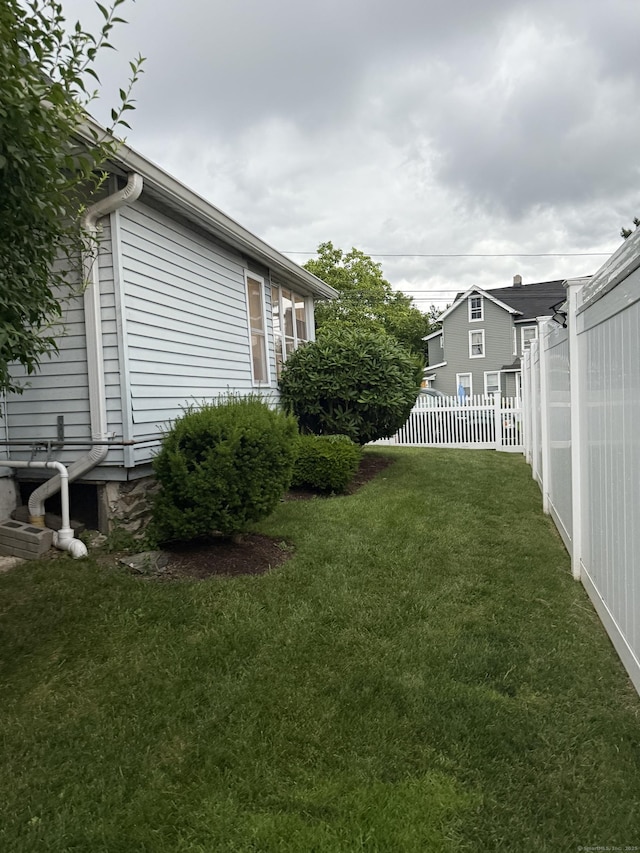 32 S St, Norwalk, CT 06854 - view of yard