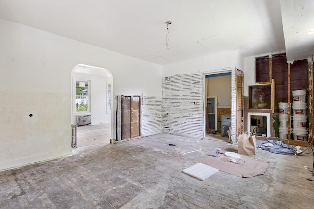 110 Franklin St, Killingly, CT 06239 - unfurnished living room with arched walkways