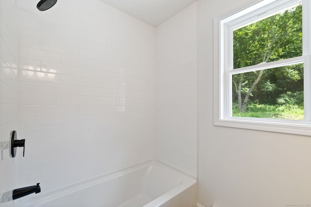 95 Great Ring Rd, Newtown, CT 06482 - bathroom with shower / bathtub combination and baseboards