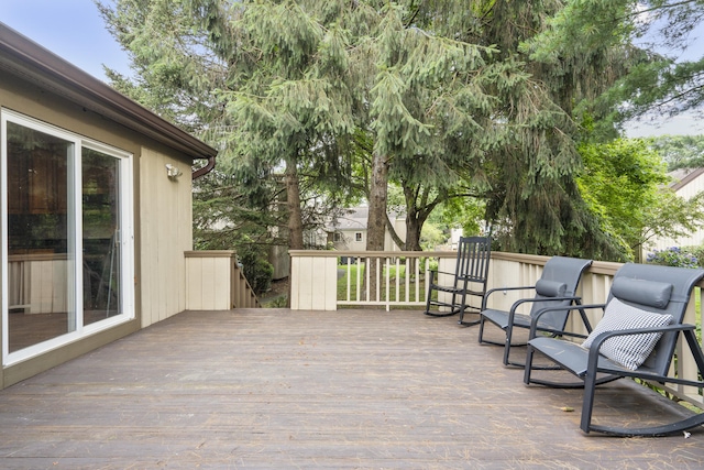 518 Iroquois Ln Unit A, Stratford, CT 06614 - view of wooden deck