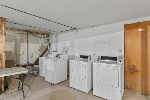 37 Enid St Apt C, Bridgeport, CT 06606 - community laundry featuring washer and clothes dryer