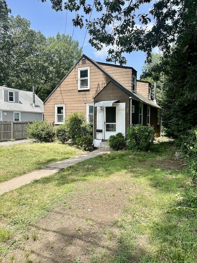 189 Loomis St, Manchester, CT 06042 - view of bungalow-style house