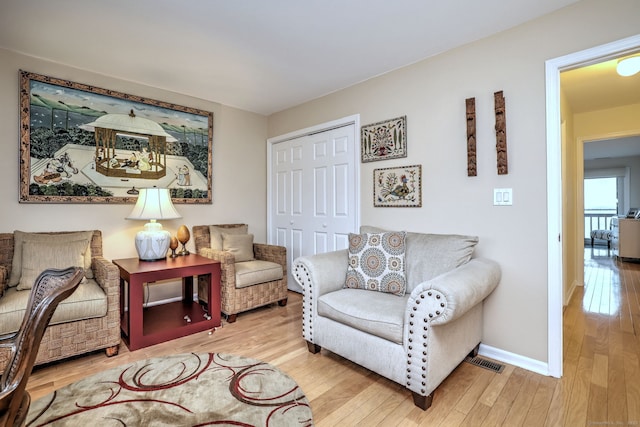 2 Old Town Hwy Unit 45, East Haven, CT 06512 - living room featuring wood finished floors and baseboards