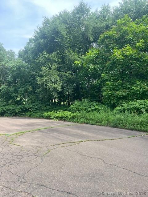 539 Fairway Rd, Orange, CT 06477