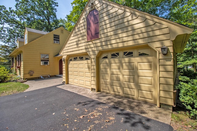 841 S Curtis St, Meriden, CT 06450 - view of detached garage