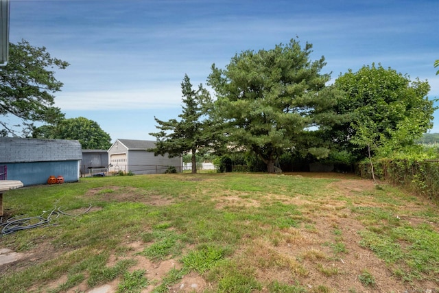 102 Vista Dr, East Haven, CT 06512 - view of yard
