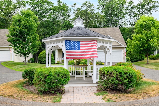 199 Meadow Brook Rd Unit 199, Oxford, CT 06478 - view of property's community with a gazebo and a garage