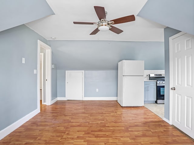 88 Amsterdam Ave, Bridgeport, CT 06606 - bonus room with a ceiling fan and light wood-type flooring