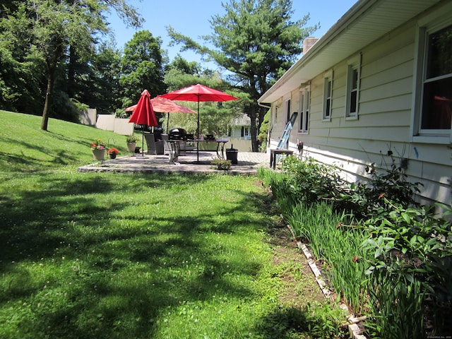21 Kingswood Rd, Danbury, CT 06811 - view of yard featuring a patio area
