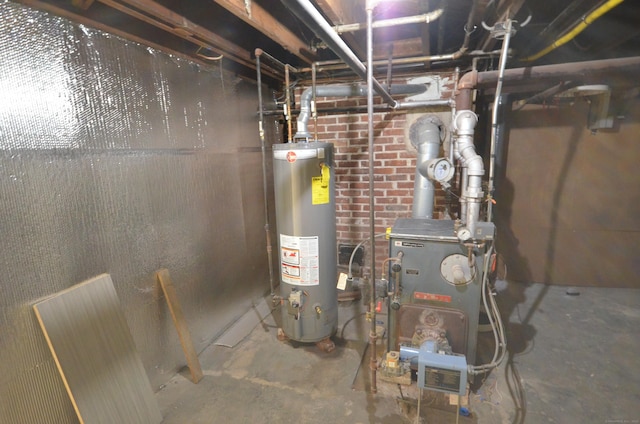 954 Birmingham St, Bridgeport, CT 06606 - utilities featuring gas water heater