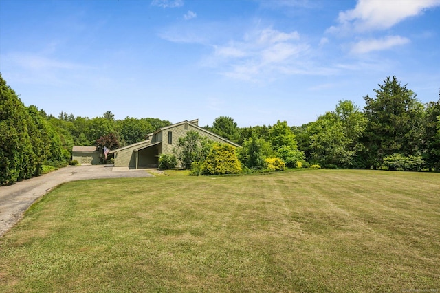 80 Tuckie Rd, Windham, CT 06280 - view of green lawn featuring driveway