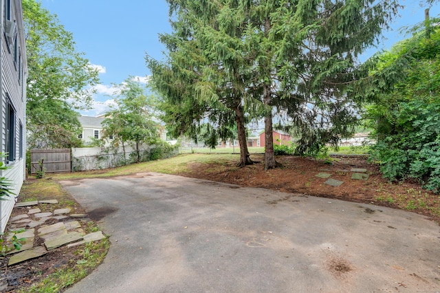 83 Woodlawn Cir E, Hartford, CT 06108 - view of yard featuring a patio area