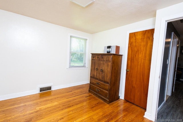 136 Chatham St, Hartford, CT 06112 - bedroom featuring wood finished floors