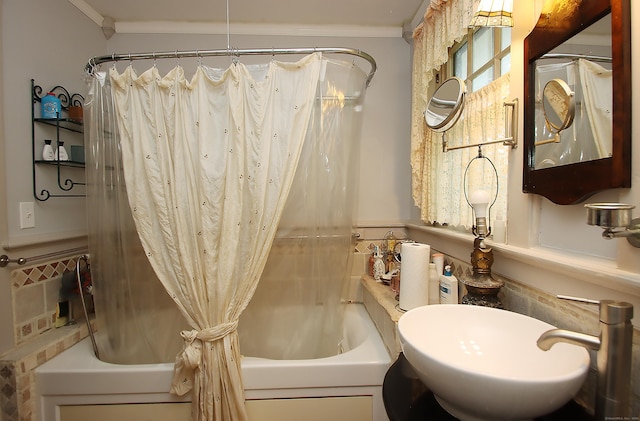 1 Best View Rd, Waterford, CT 06375 - bathroom with ornamental molding and shower / tub combo