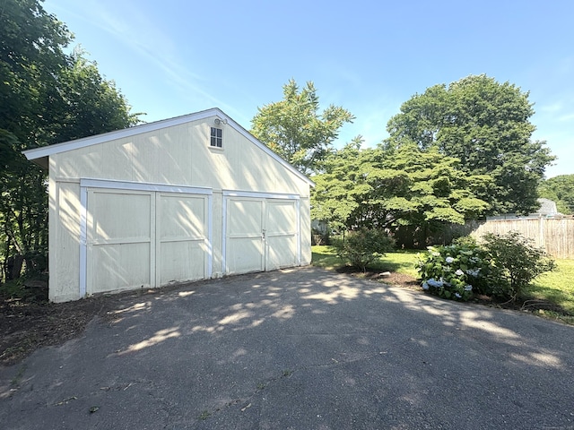 3 Mountain View Ave, Enfield, CT 06082 - detached garage with a storage shed