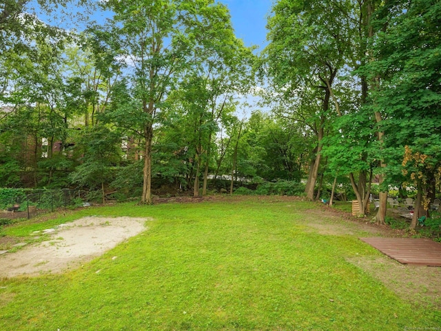 62 Severance Dr, Stamford, CT 06905 - view of grassy yard