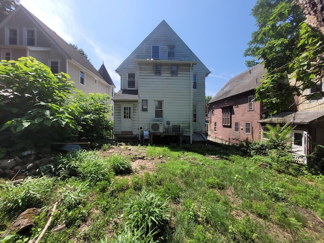 21 Arch St, Waterbury, CT 06710 - back of house featuring entry steps