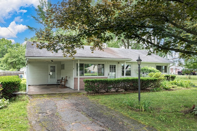 7 Weymouth Dr, Enfield, CT 06082 - single story home featuring an attached carport and driveway