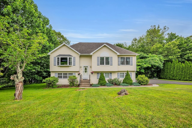 114 Tiffany Ln, Bristol, CT 06010 - bi-level home with a front lawn