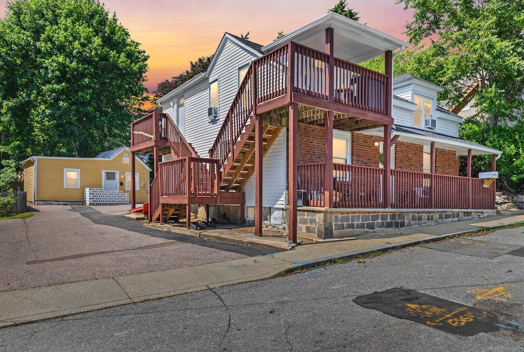 9 Blackhall Ct, New London, CT 06320 - photo 1