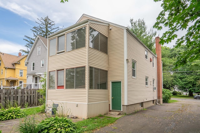 145 Quaker Ln S, West Hartford, CT 06119 - view of front of house