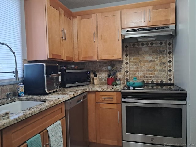 44 Northbrook Ct Unit 44, East Hartford, CT 06108 - photo 6