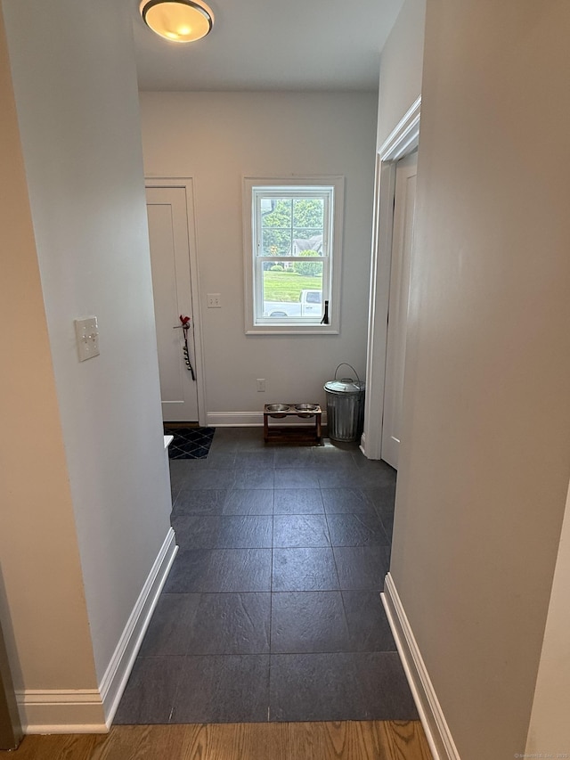 22 Thorson Rd, Oxford, CT 06478 - hall featuring baseboards