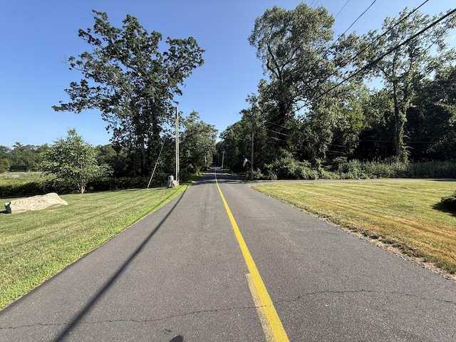 22 Thorson Rd, Oxford, CT 06478 - view of asphalt road