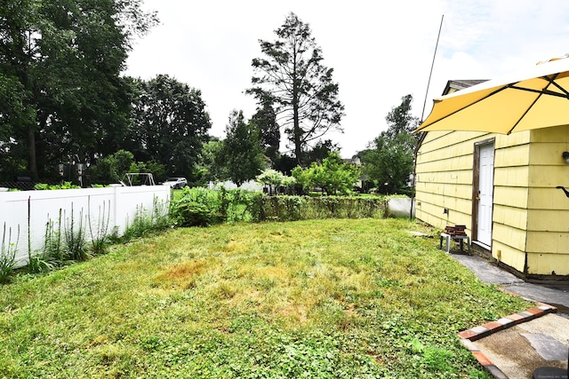 46 Millis St, Hamden, CT 06514 - view of yard