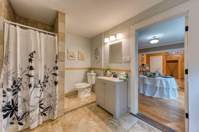 7 Ellsworth St, East Hartford, CT 06108 - bathroom featuring vanity and a shower with curtain