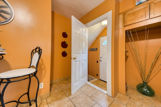 7 Ellsworth St, East Hartford, CT 06108 - view of entrance foyer