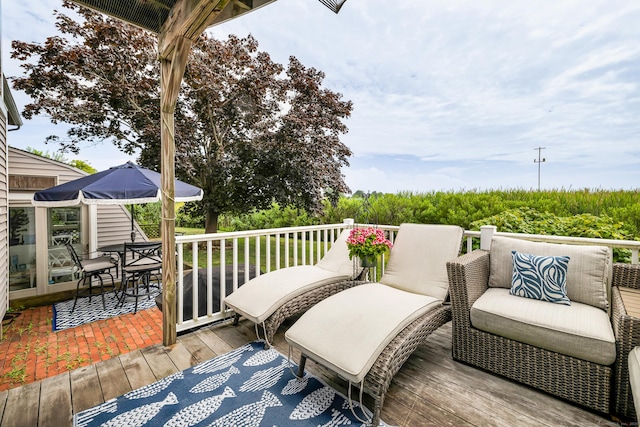 423 Whitfield St, Guilford, CT 06437 - view of wooden terrace