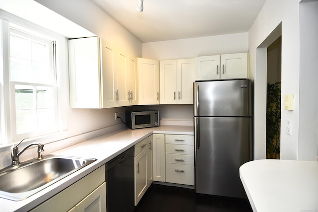 84 Parade Hill Rd Unit 84, New Canaan, CT 06840 - kitchen with appliances with stainless steel finishes, light countertops, and white cabinets