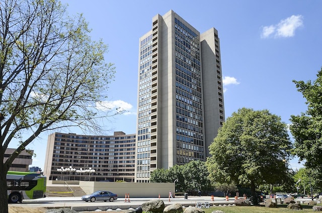 1 Gold St Apt 12B, Hartford, CT 06103 - view of building exterior