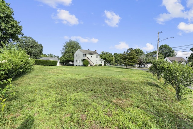 460 Stonybrook Rd, Stratford, CT 06614 - view of grassy yard with stairway