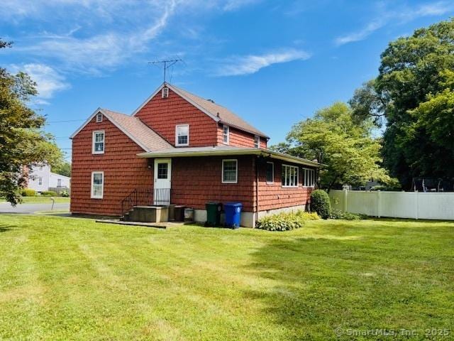 84 Blamey Cir, Stratford, CT 06614 - back of house