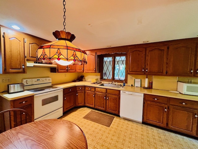 84 Blamey Cir, Stratford, CT 06614 - kitchen featuring white appliances, light countertops, under cabinet range hood, and pendant lighting