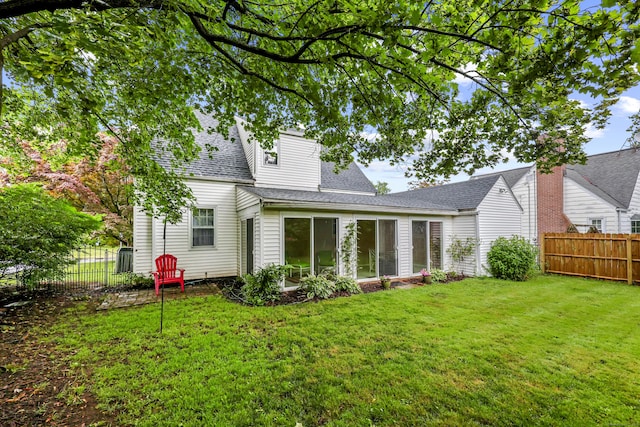29 Boswell Rd, West Hartford, CT 06107 - rear view of property with roof with shingles