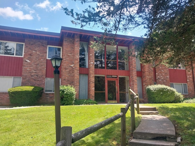 126 Sherman Hill Rd Apt C7, Woodbury, CT 06798 - photo 2