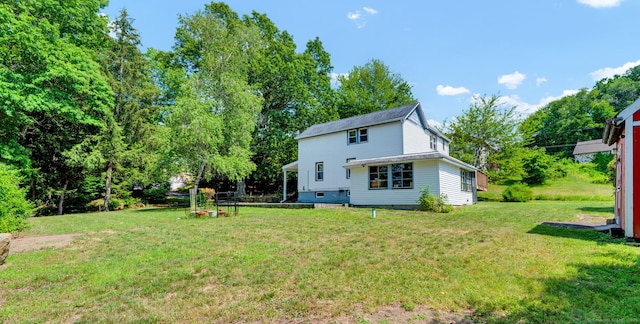 191 Farrell Rd, Waterbury, CT 06706 - view of grassy yard