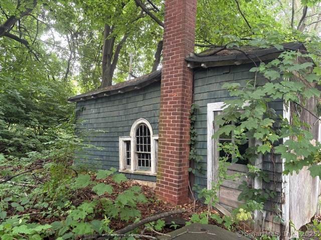 607 Broadview Ter, Hartford, CT 06106 - view of side of property