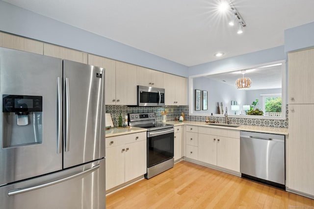 11 Branford Ct, Avon, CT 06001 - photo 8