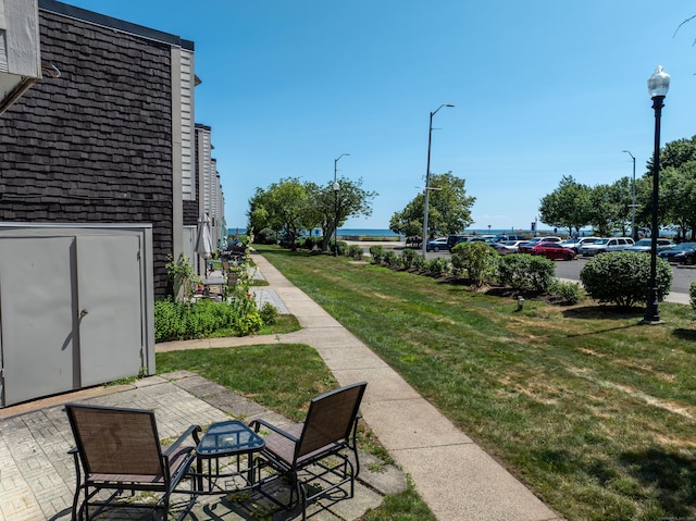101 W Walk Unit 101, West Haven, CT 06516 - view of green lawn