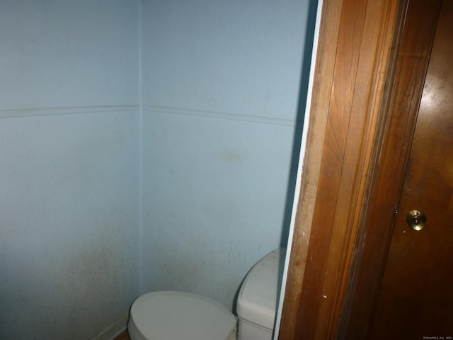 5 Tower Hill Lake Rd, Deep River, CT 06417 - bathroom featuring toilet